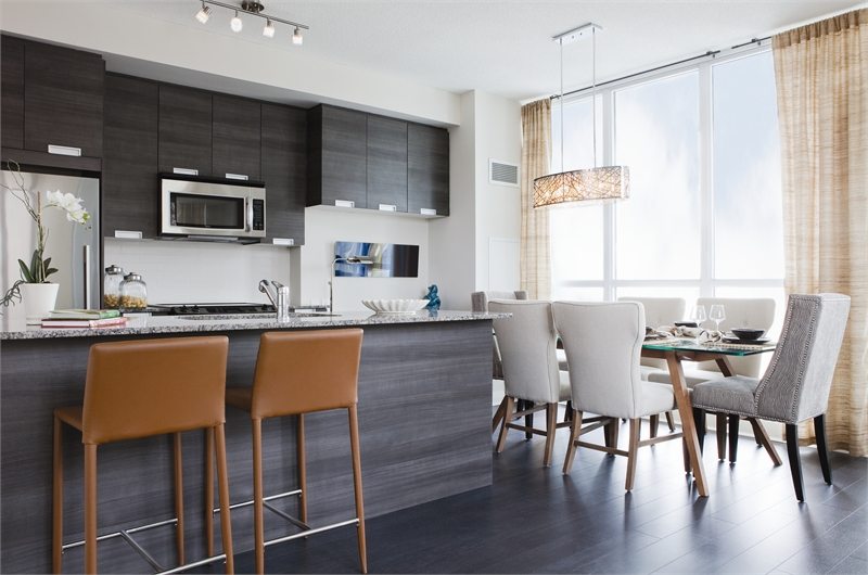 Crystal 2 Condos Dinning Toronto, Canada