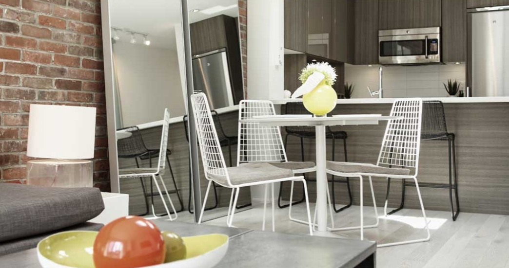 Showcase Lofts Condos Dinning Toronto, Canada