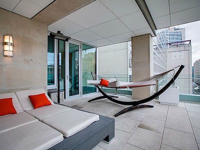 155 Cumberland Condos Lounge Toronto, Canada