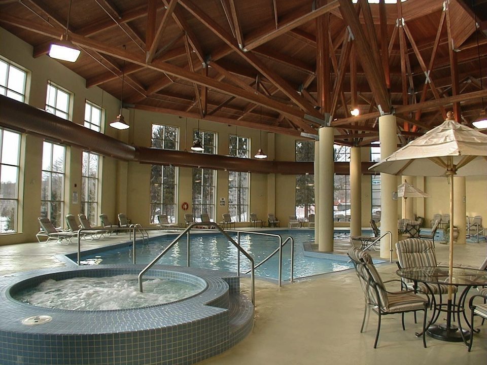 Deerhurst Resort Swimming Pool Toronto, Canada