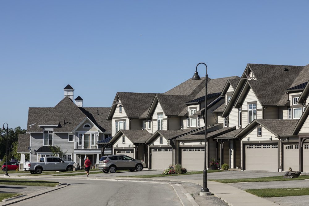 Oak Bay Condos Street View Toronto, Canada