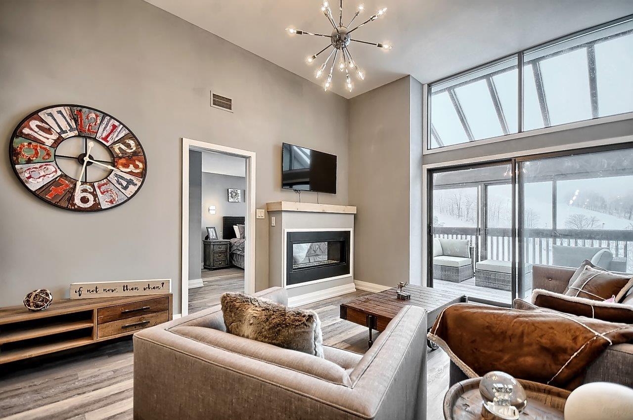 Slopeside at Horseshoe Condos Living Area Toronto, Canada