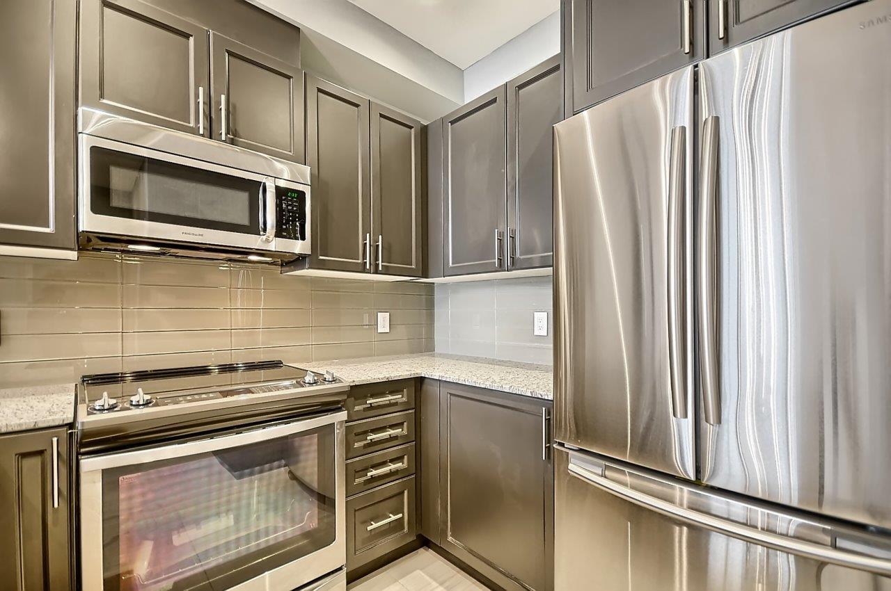 Slopeside at Horseshoe Condos Kitchen Toronto, Canada