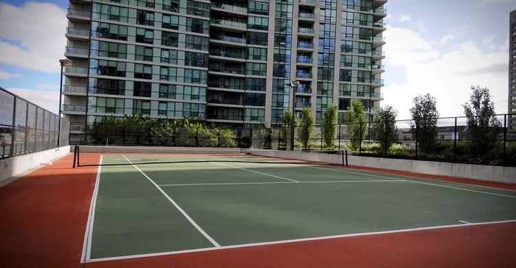 Exterior image of the 33 Bay in Toronto