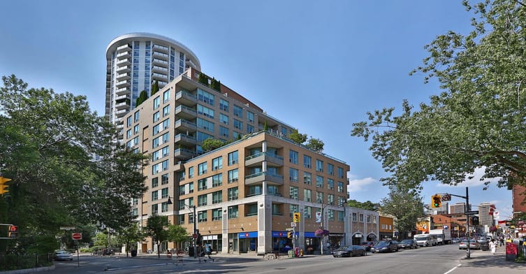 Exterior image of the Alexus in Toronto