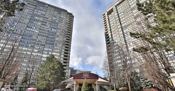 Exterior image of the Barclay Terrace 1 in Toronto