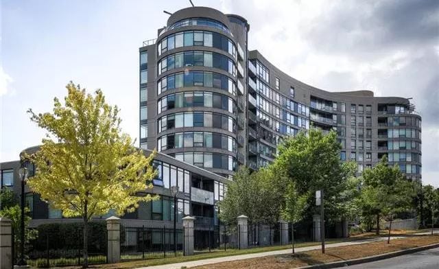 Exterior image of the Bellair Gardens in Toronto