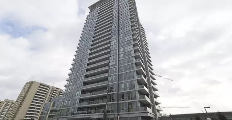 Exterior image of the Dream Tower at Emerald City in Toronto