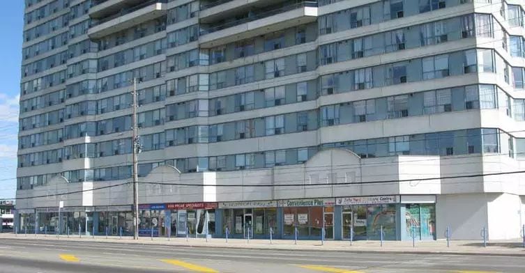 Exterior image of theLawrence Birchmount Centre Homes in Toronto