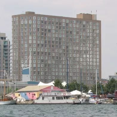Exterior image of the Maple Leaf Quay 2 in Toronto