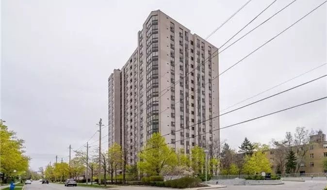 Exterior image of the Pavilion del Sol in Toronto