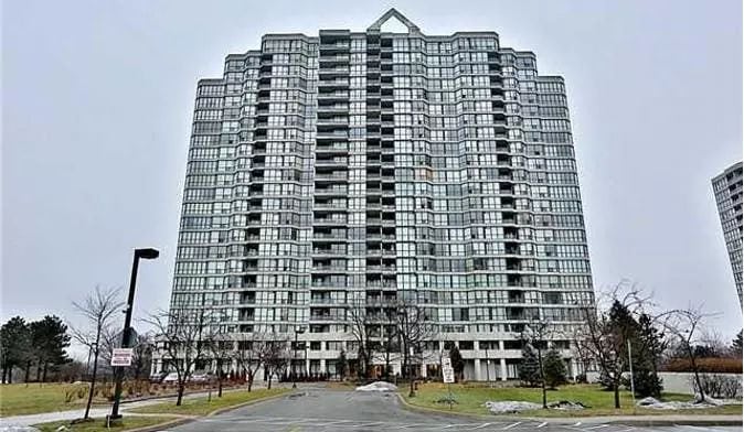Exterior image of the Platinum on the Humber II in Toronto