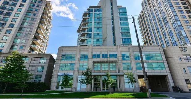 Exterior image of the Players Club in Toronto