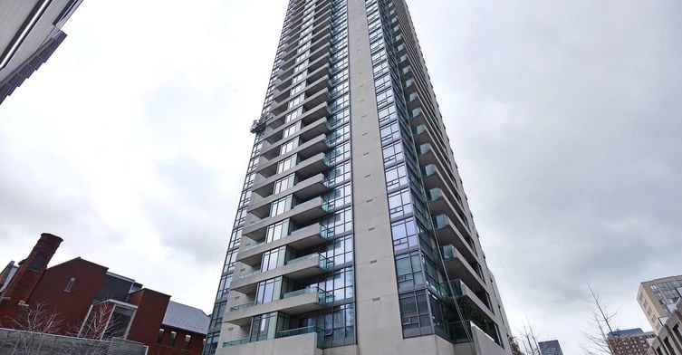 Exterior image of the Radio City II in Toronto