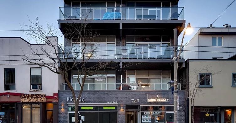 Exterior image of the Riverhouse at Riverside Lofts Condos in Toronto