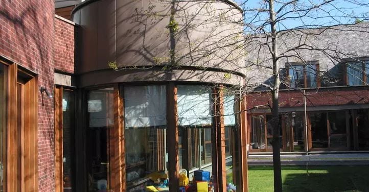 Exterior image of the Robertson House Crisis Care Centre in Toronto