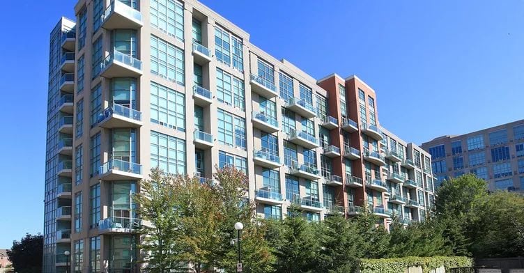 Exterior image of the Skylofts 2 in Toronto