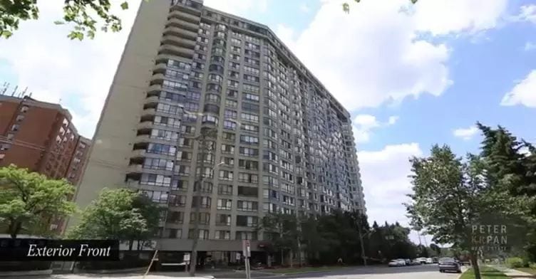 Exterior image of the Skyview on Yonge in Toronto