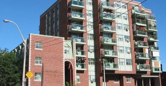 Exterior image of the Sunrise 1 in Toronto
