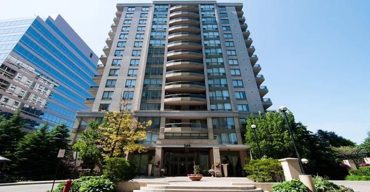 Exterior image of the The Imperial I in Toronto