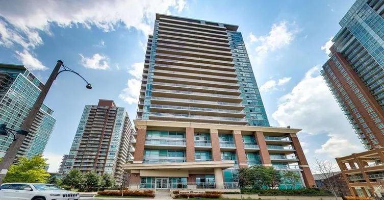 Exterior image of the Vibe in Toronto