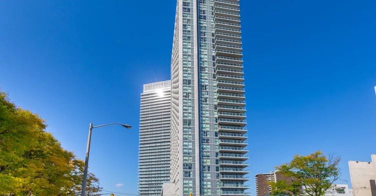 Exterior image of the Yorkland at Herons Hill in Toronto