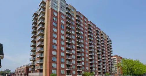 Exterior image of the beBLOOR in Toronto