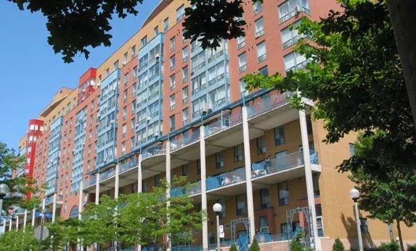 Exterior image of the Lakeshore Gardens / Robert Cooke Co-operative Homes in Toronto