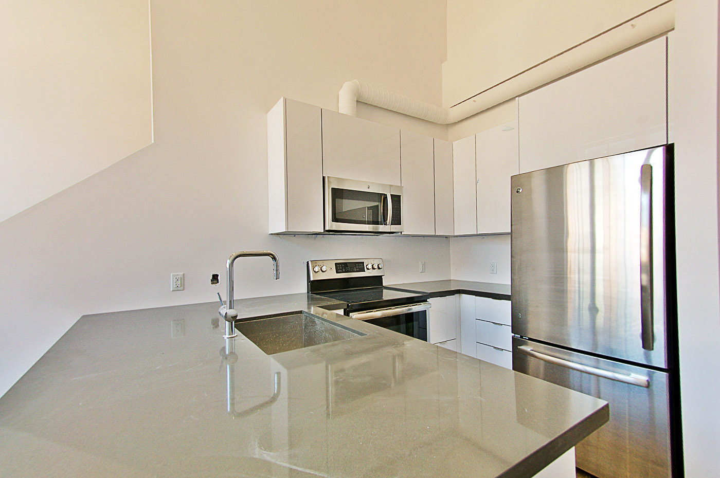 Dundurn Lofts Unit Kitchen