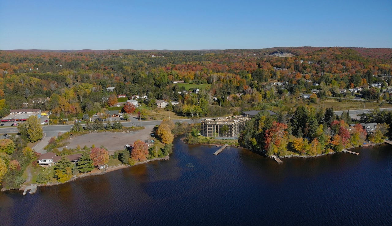 Aerial rendering of Lakeside Muskoka Condos