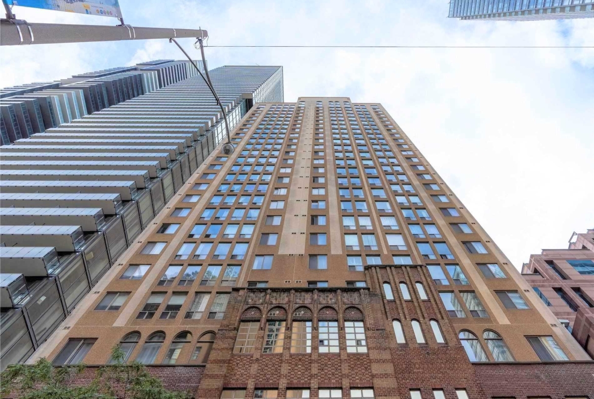 The Gallery 25 Grenville St Toronto exterior worms eye view