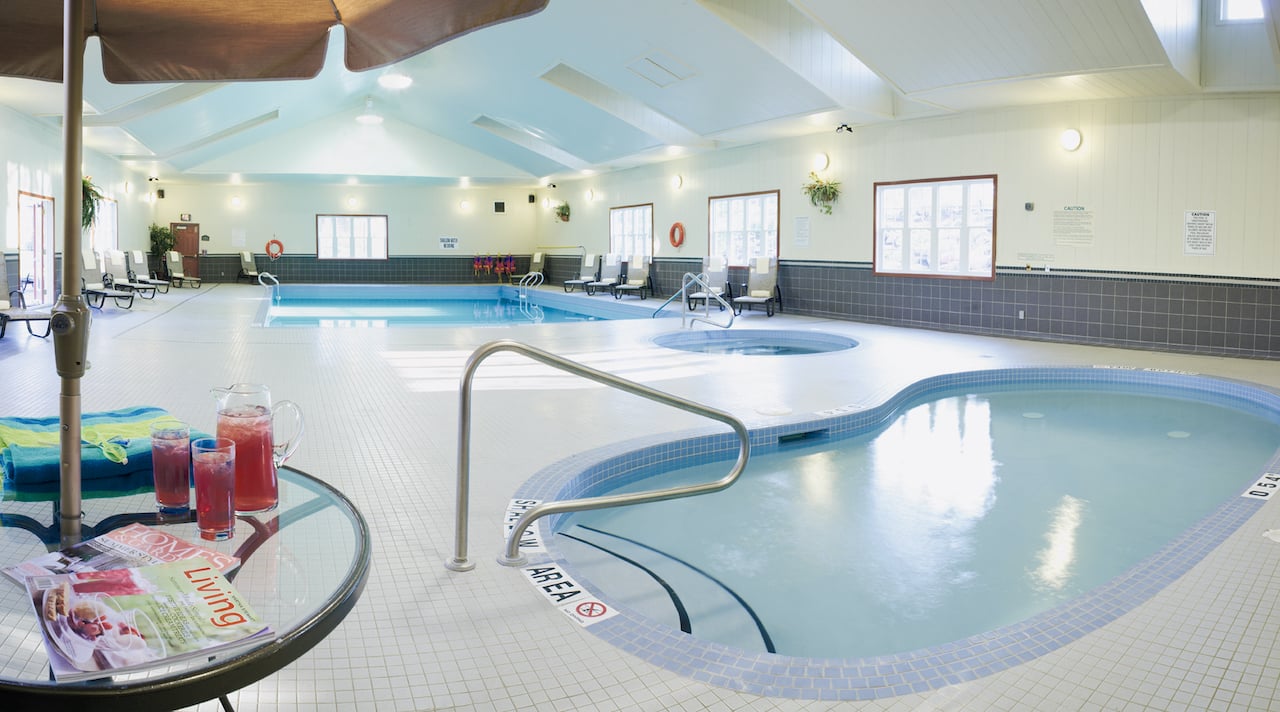 Carriage Ridge Resort at Horseshoe Valley indoor swimming pools