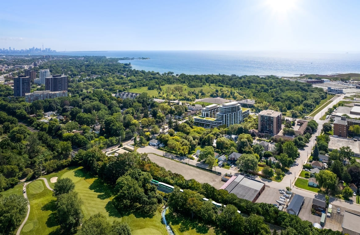 Rendering of Lakeview DXE Club Condos aerial